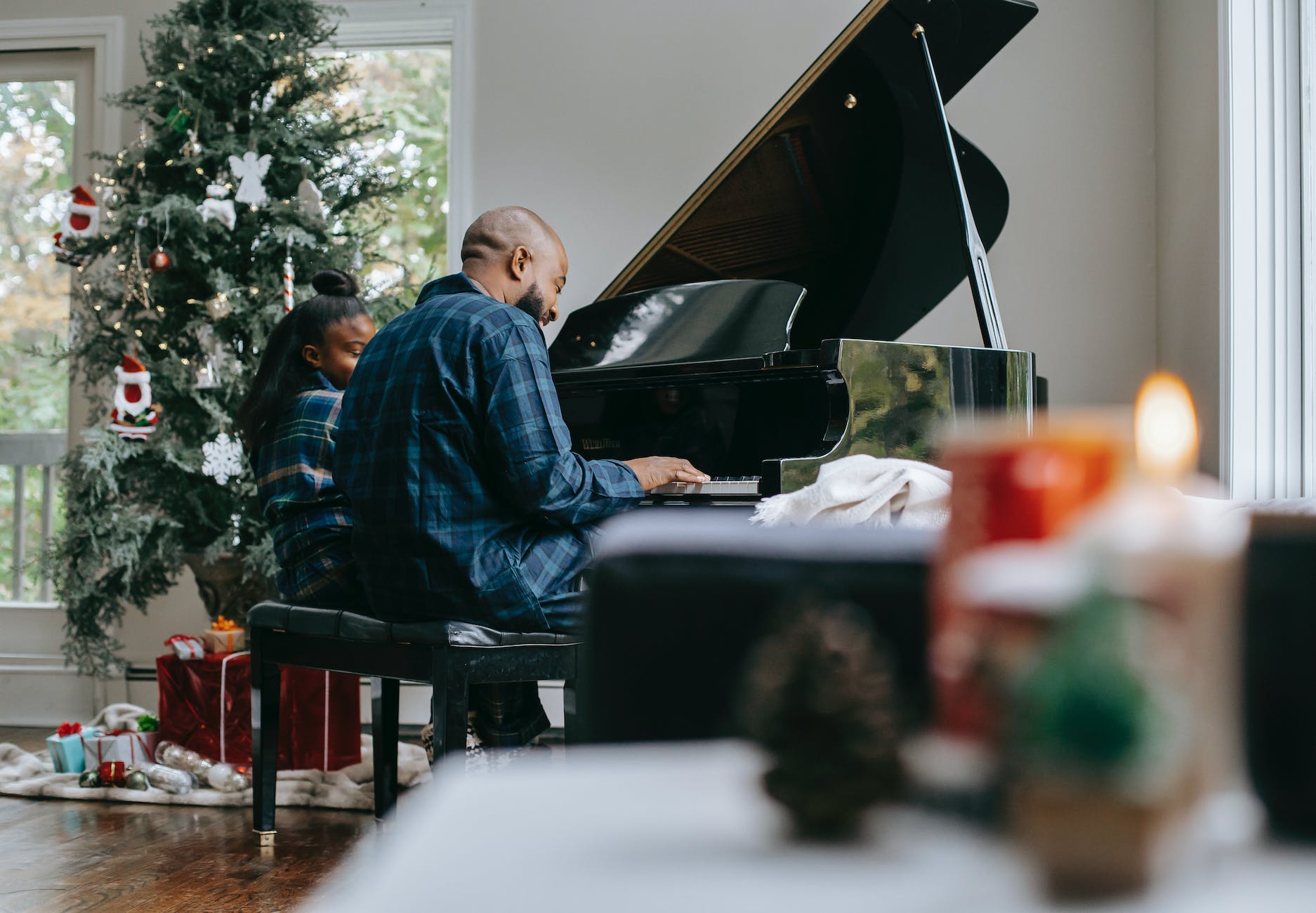 black father unlearning – playing piano with little daughter